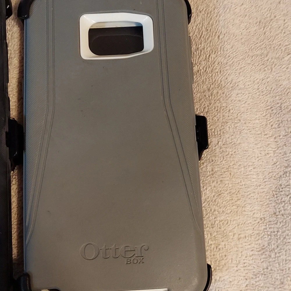 Otter Boxes (5 total)